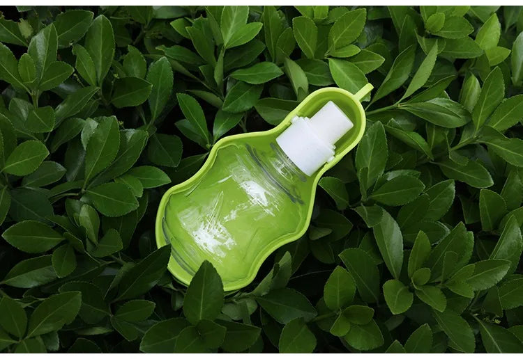 Portable Dog Water Bottle with Built-in Dispenser – Ideal Pet Hydration Solution for Outdoor Adventures | Travel Companion for All Dog Breeds