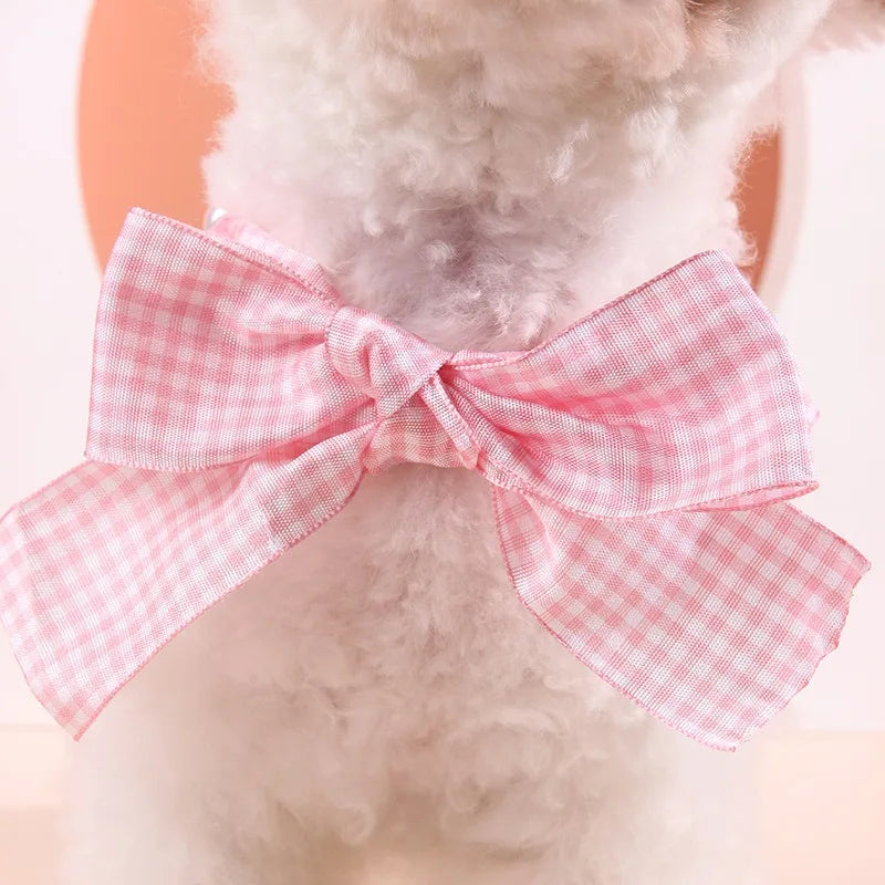 Elegant Lace-Up Grid Neck Collar for Dogs – Noble & Stylish Pleated Pet Accessory